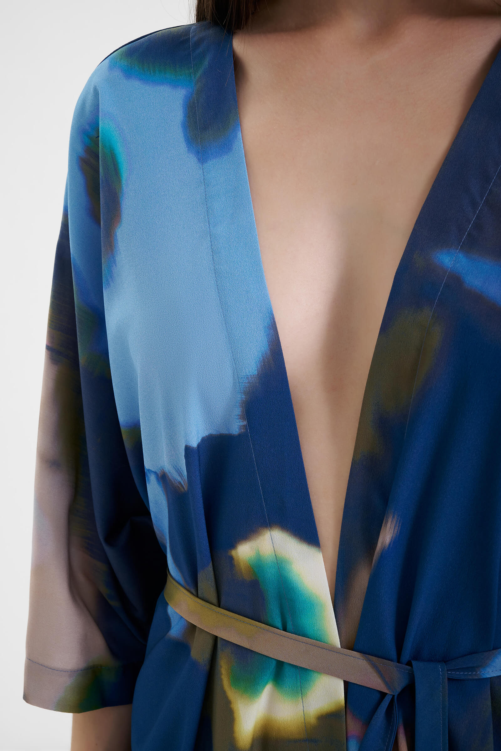 Пляжный халат с высокими разрезами Shan 