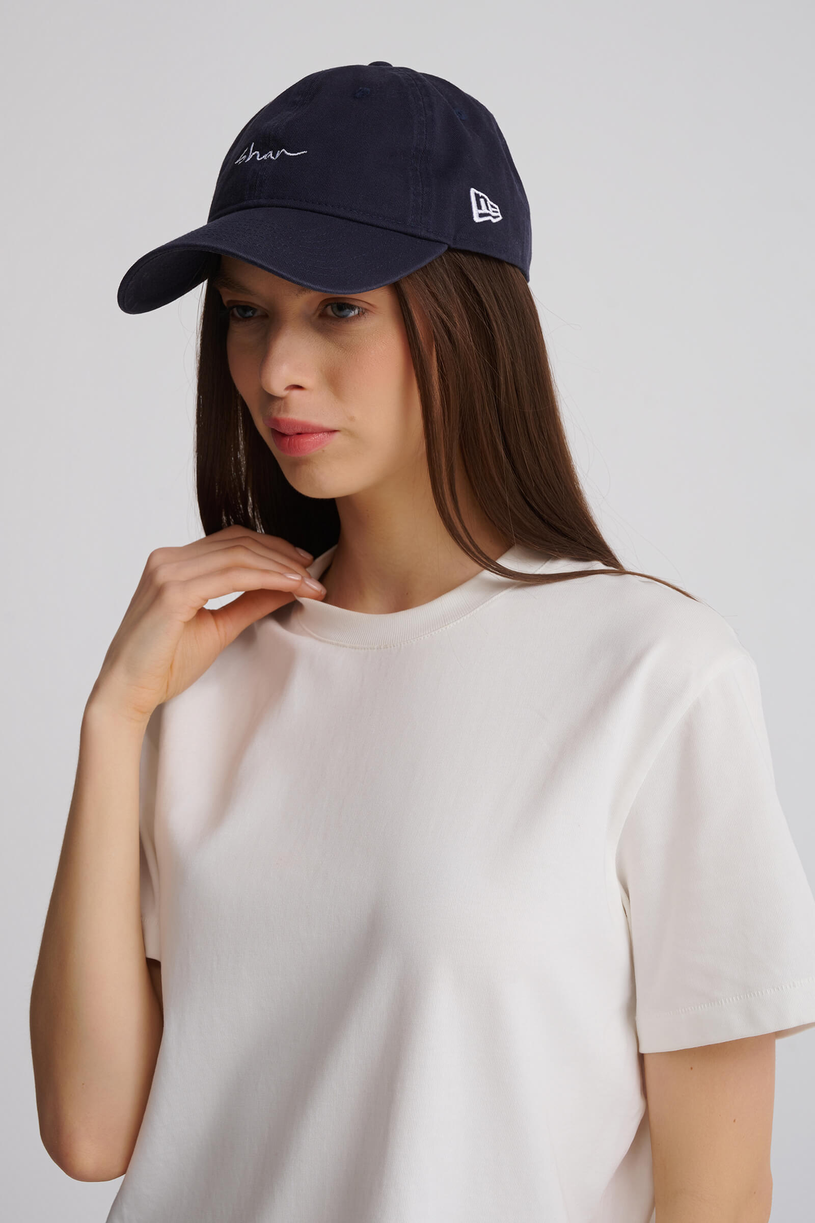 Кепка с логотипом бренда Shan 