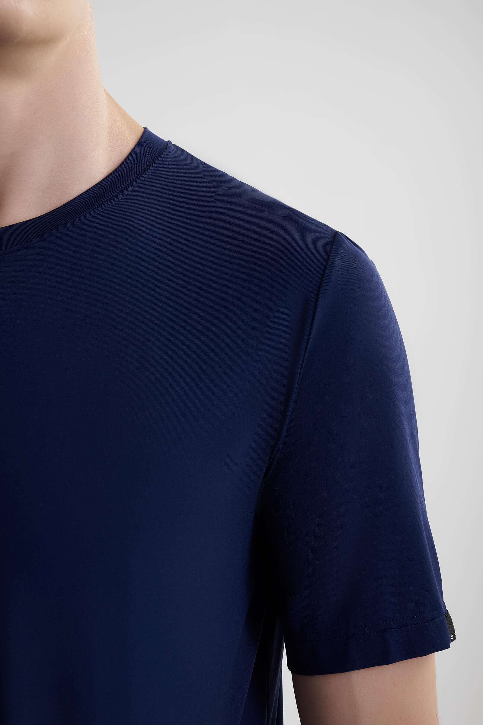 Базовая футболка с круглым вырезом Shan 