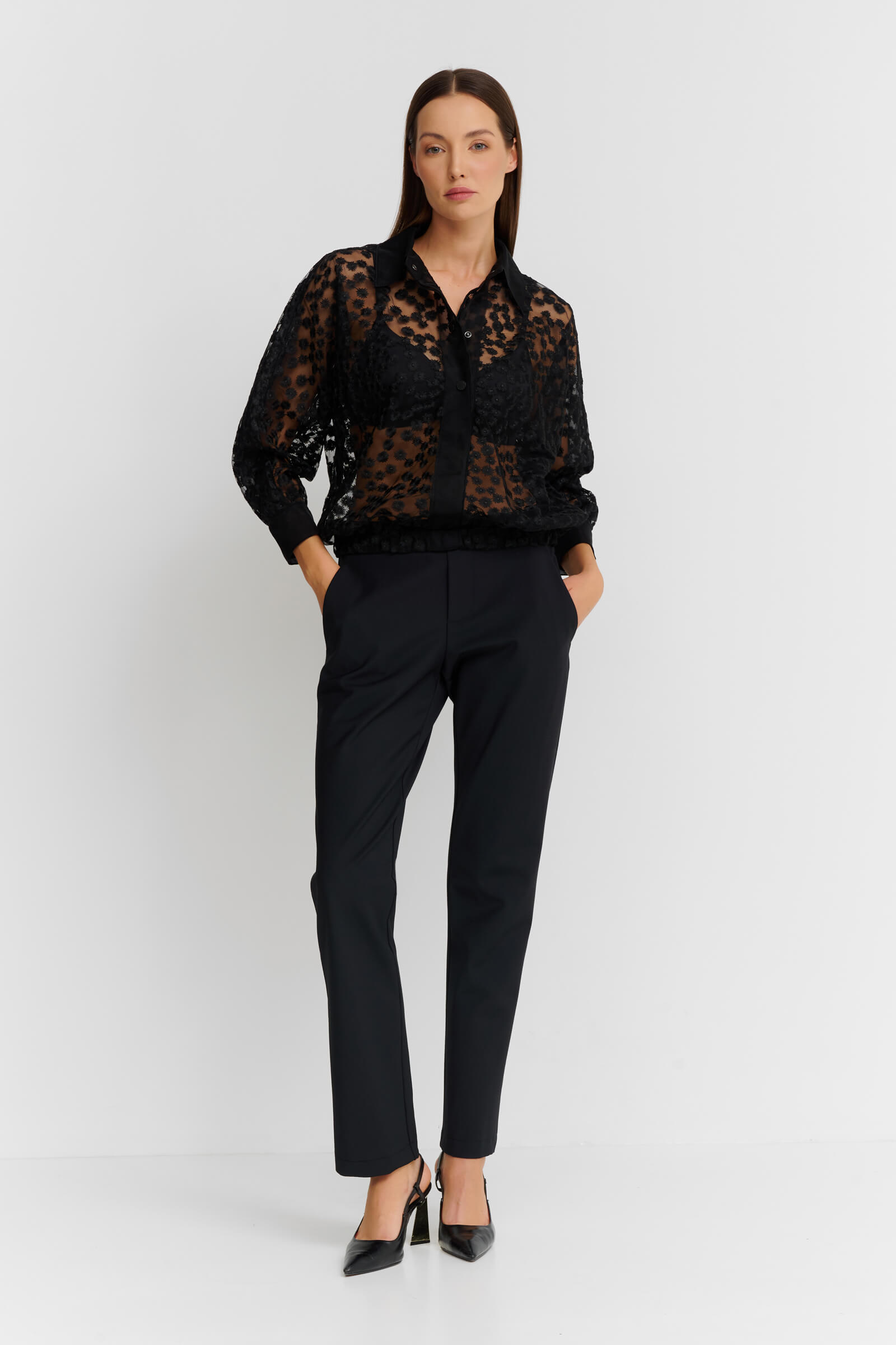 Прозрачная блуза на кнопках с цветочной вышивкой Shan 