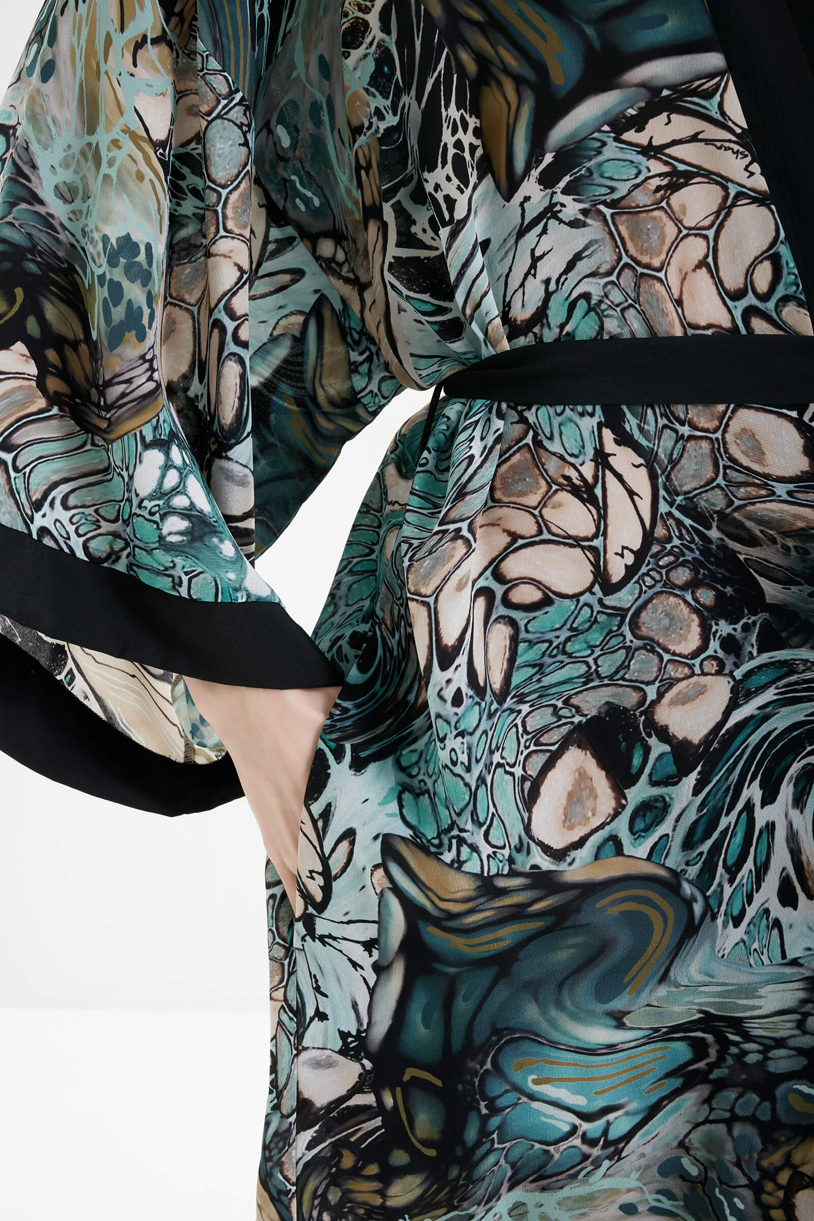 Шелковый пляжный халат Shan 