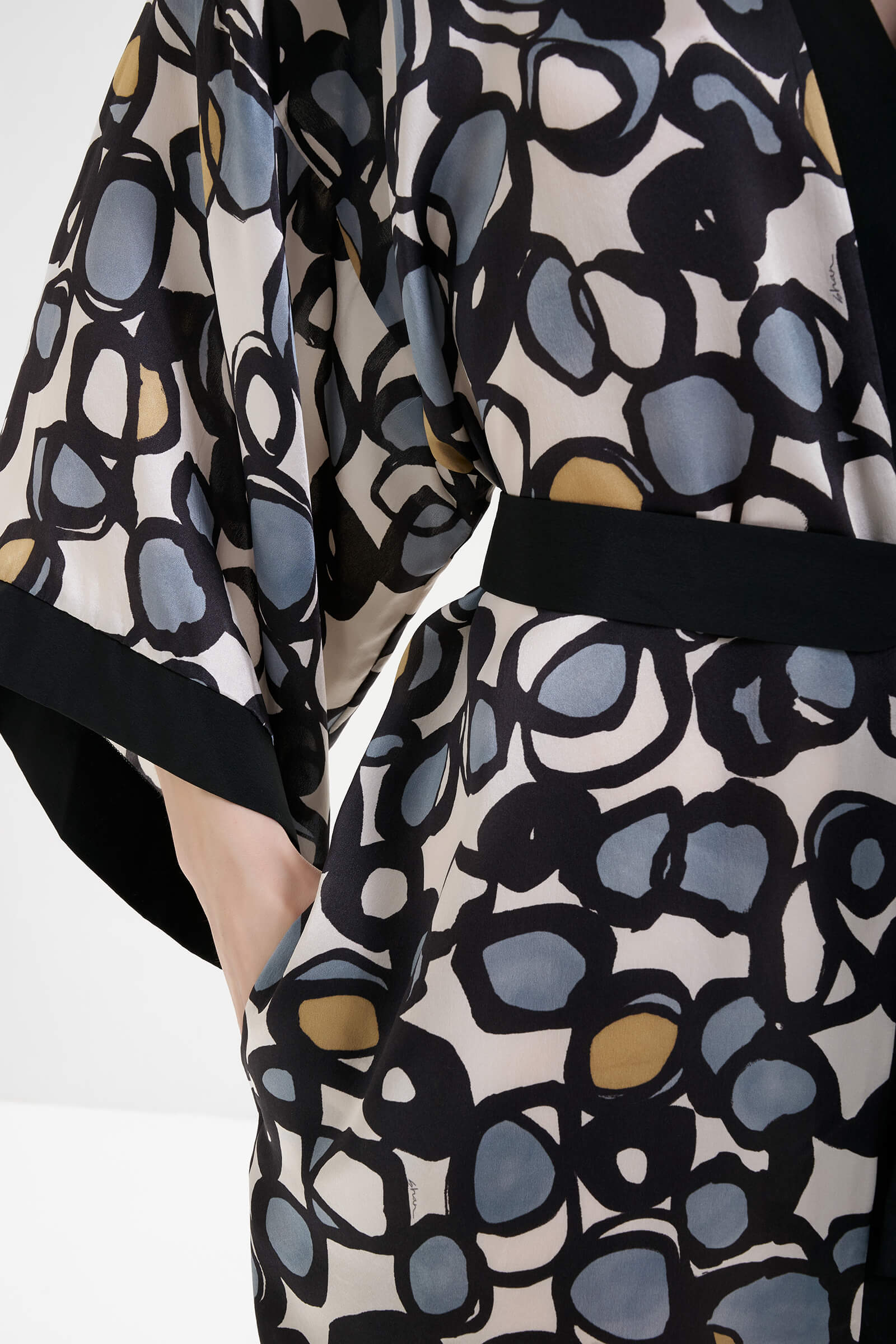 Шелковый пляжный халат Shan 