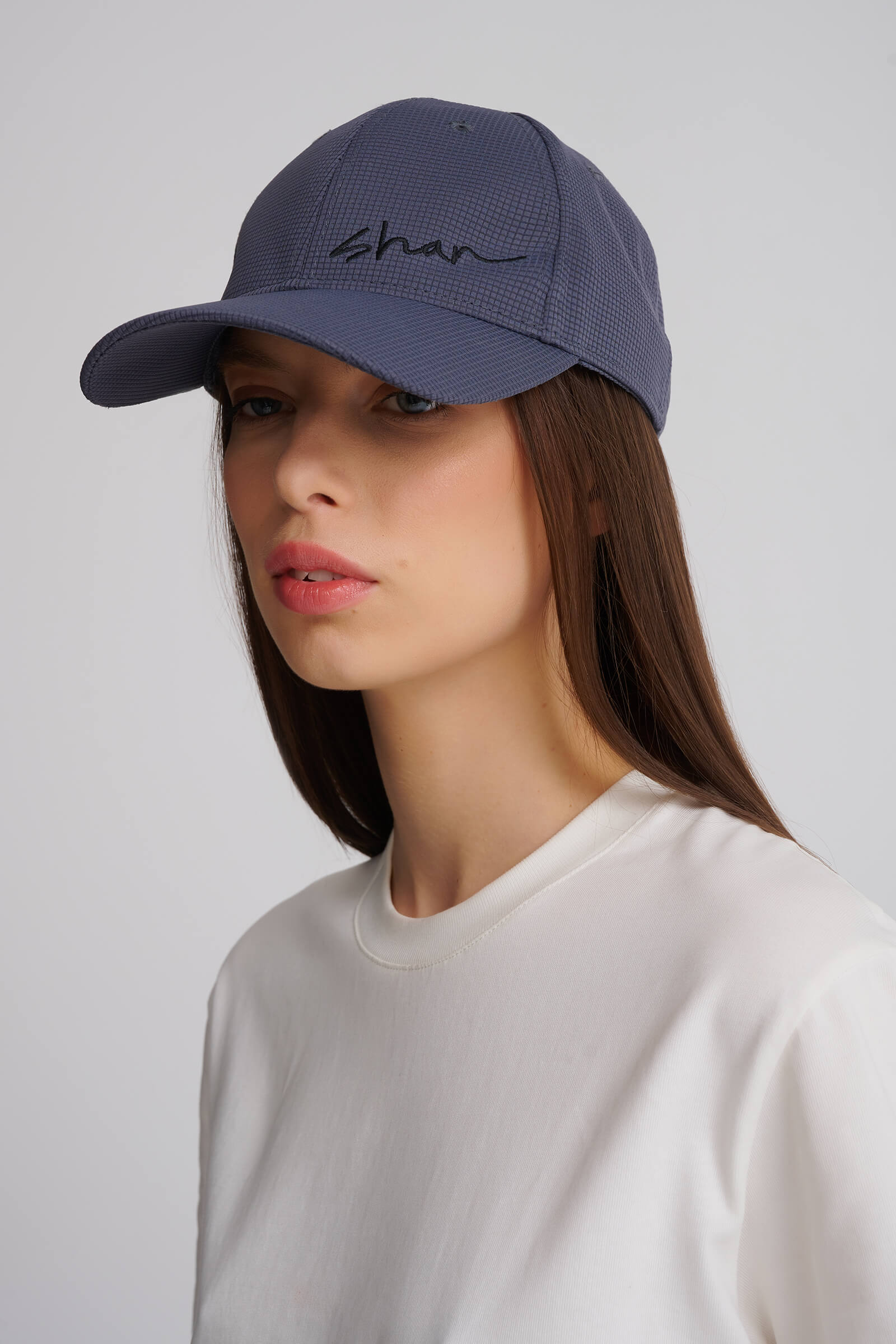Кепка с логотипом бренда Shan 