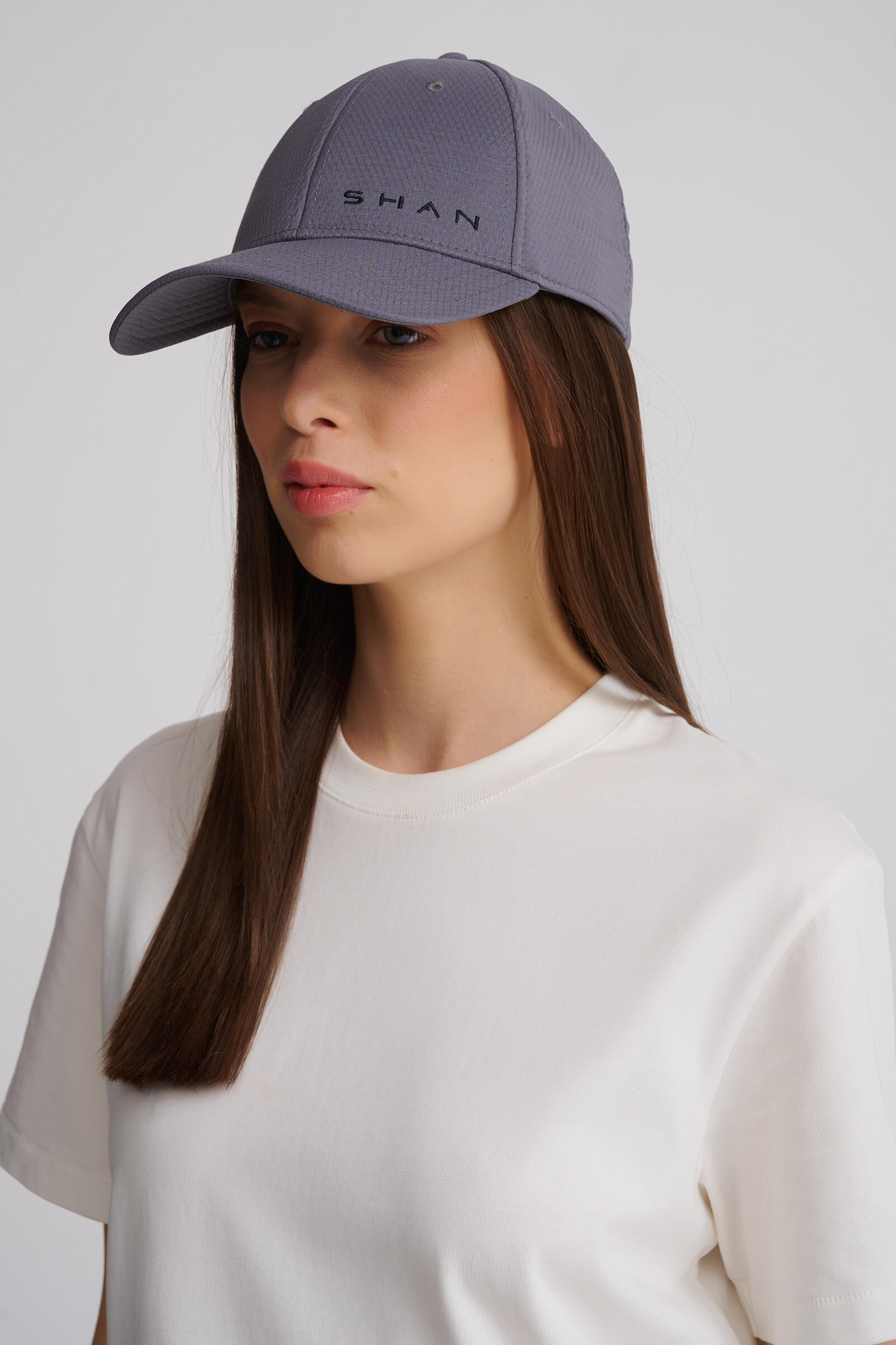 Кепка с логотипом бренда Shan 