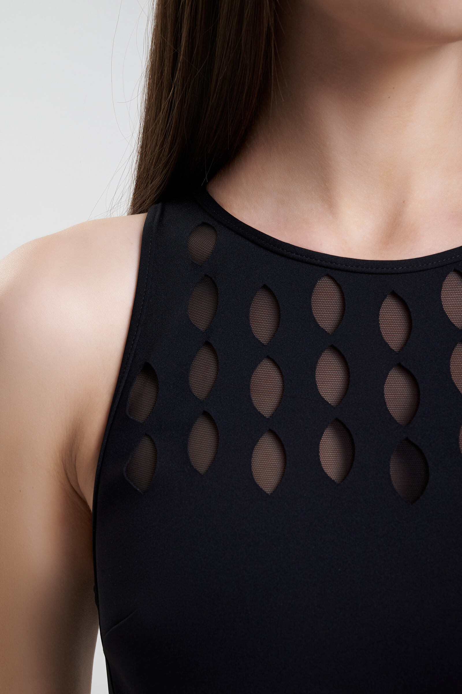 Купальный топ с вырезом на спине Shan 