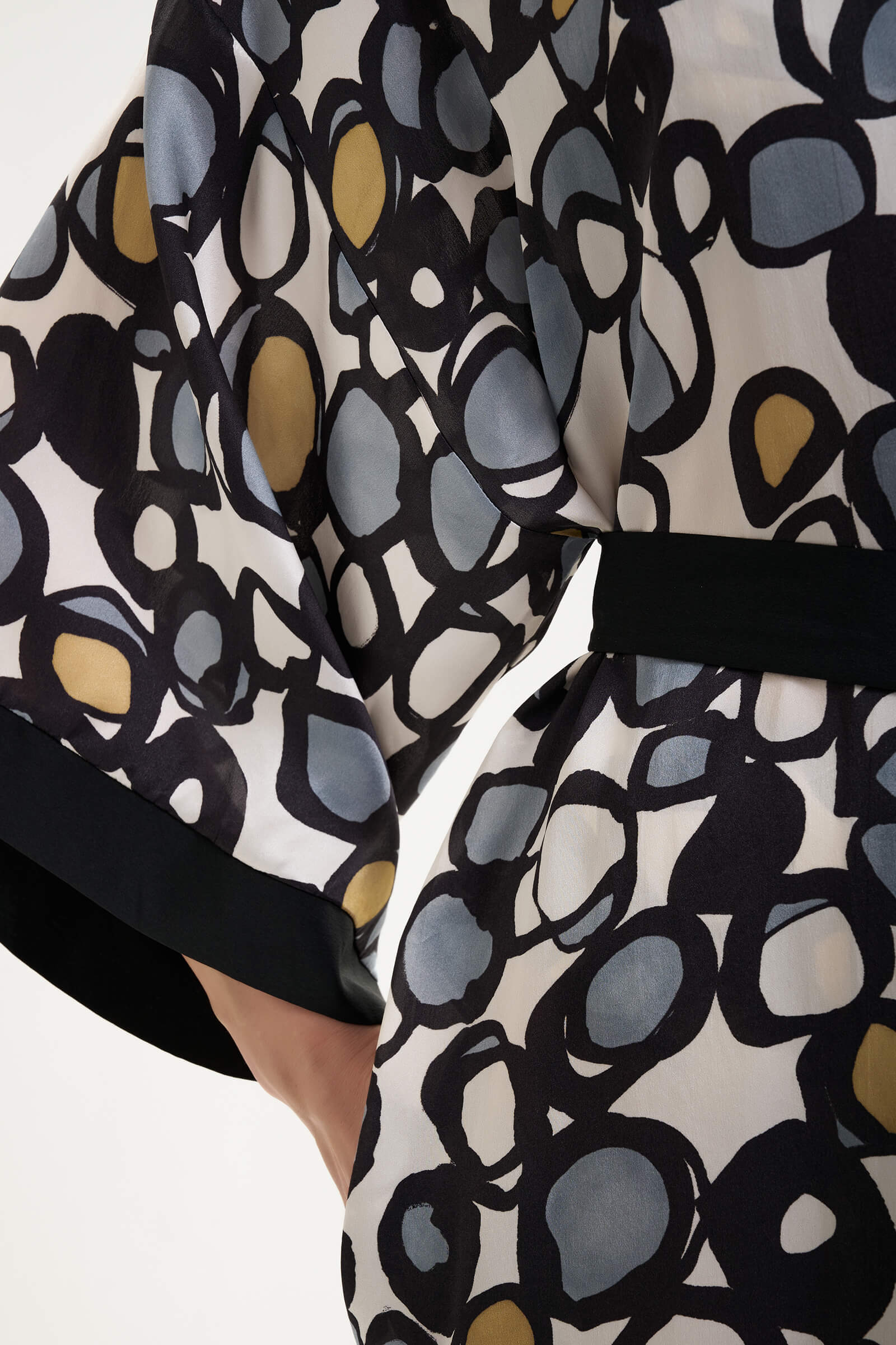 Шелковый пляжный халат Shan 