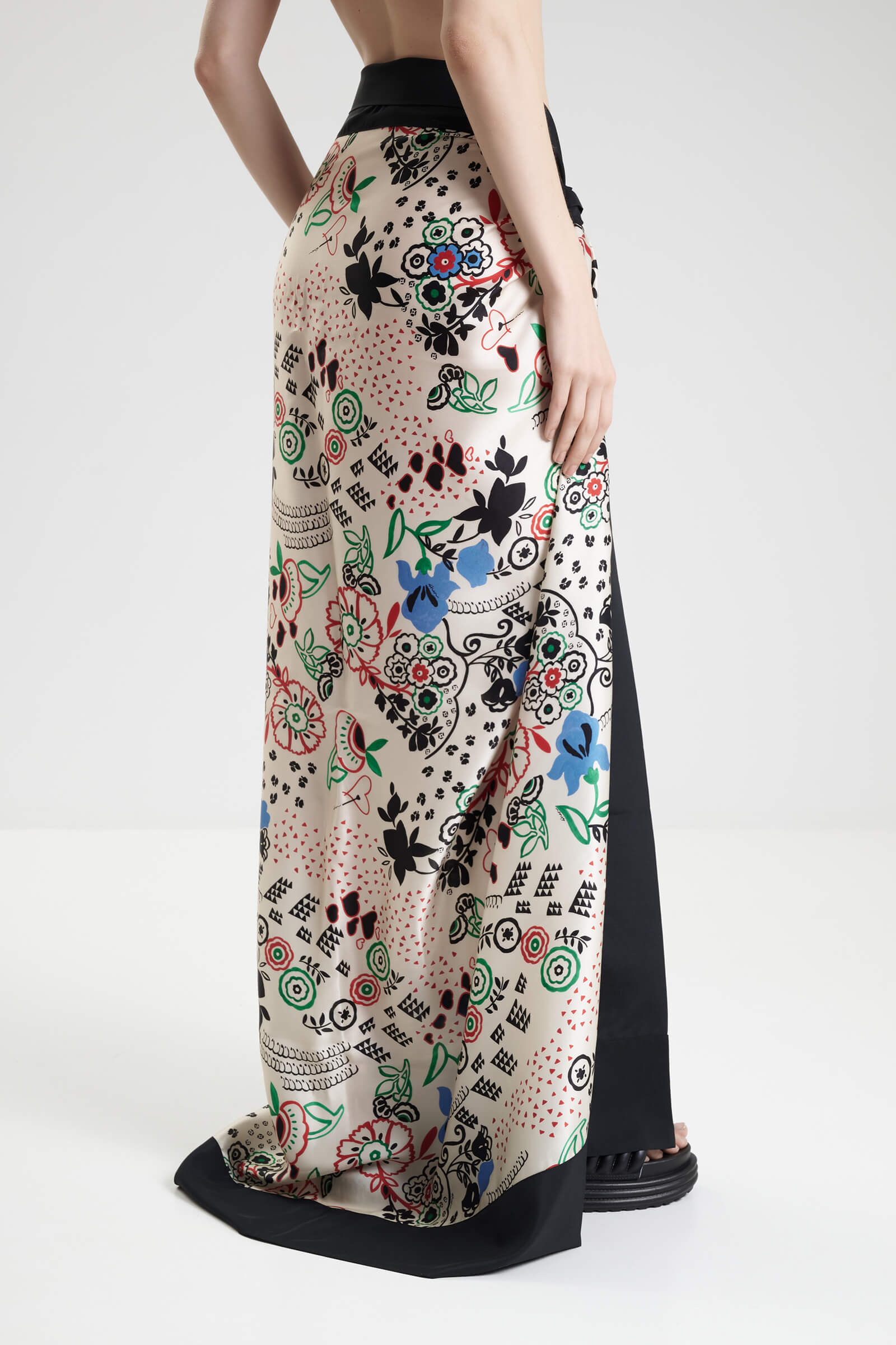 Парео из 100% шелка Shan 