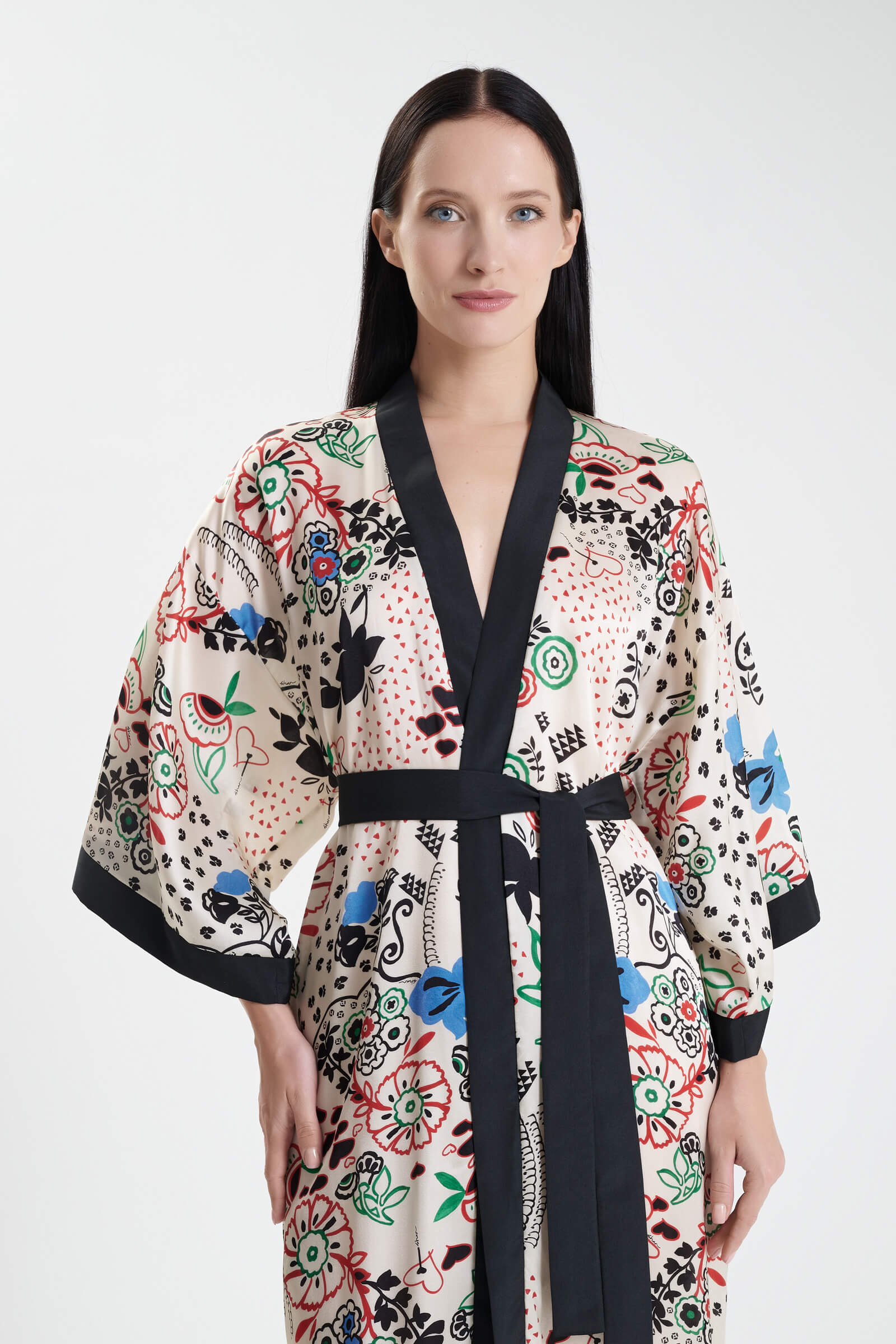 Шелковый халат с асимметричным рукавом Shan 