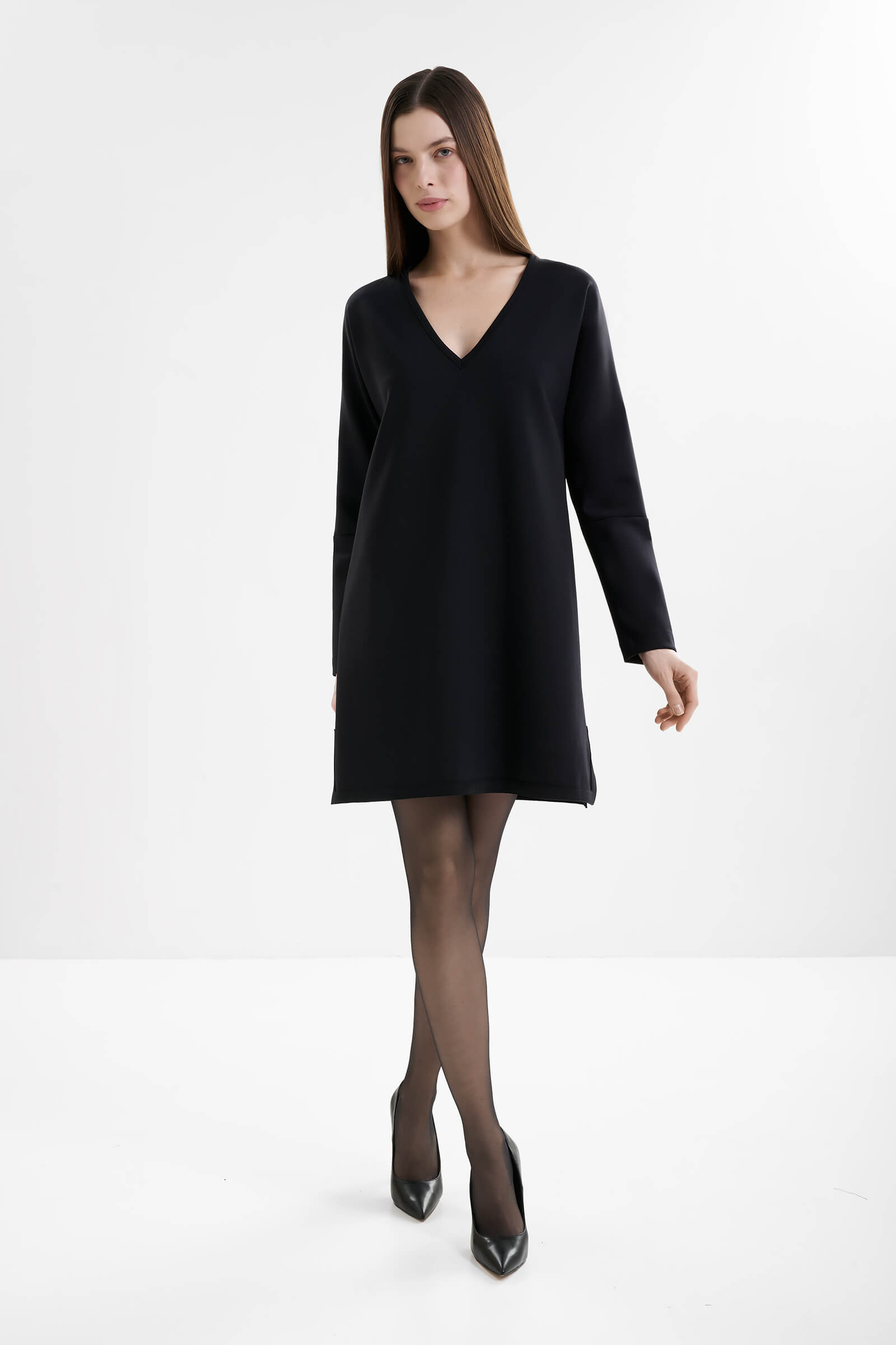 Короткое платье с длинным рукавом Shan 