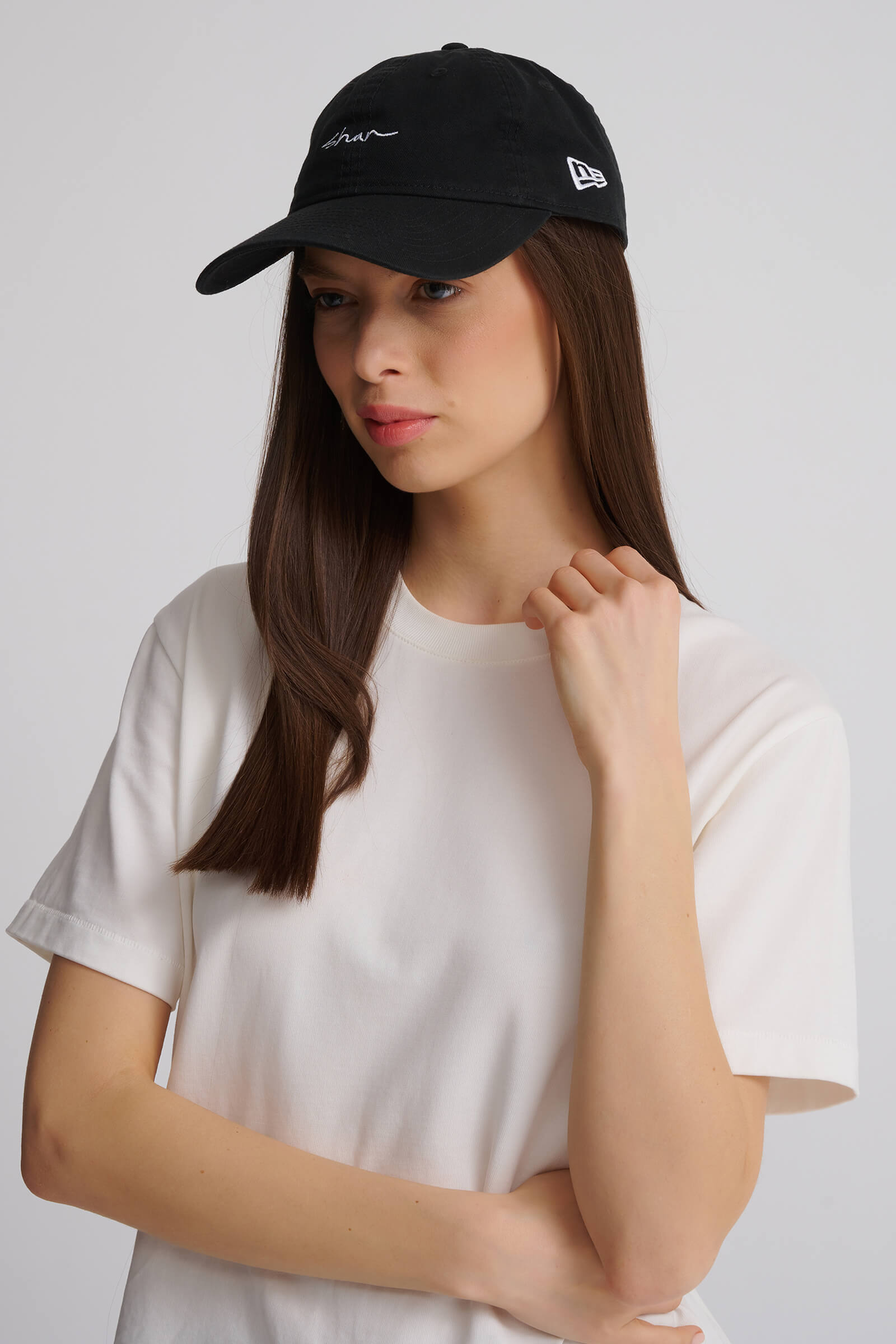 Кепка с логотипом бренда Shan 