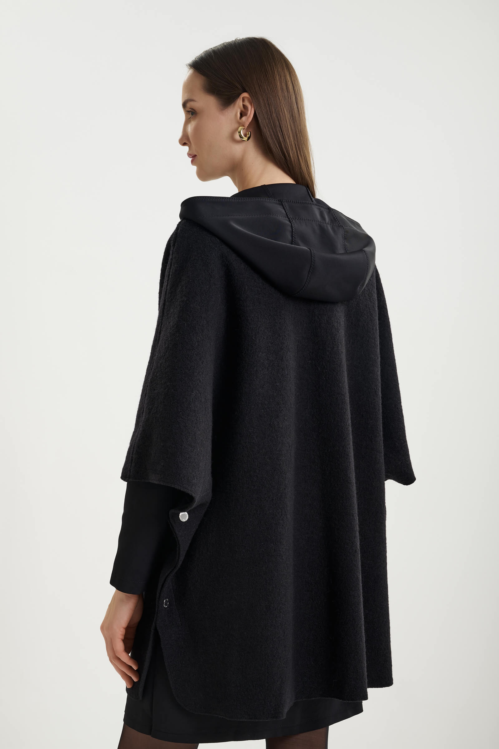 Пончо из 100% шерсти с капюшоном Shan 