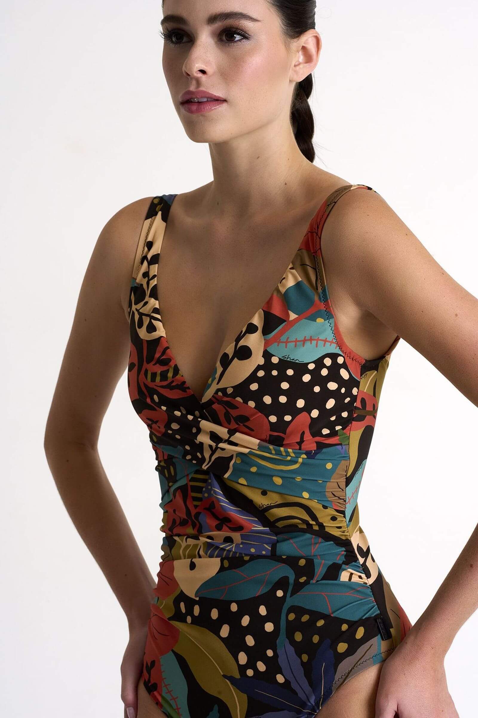 Слитный купальник на узких бретелях Shan 