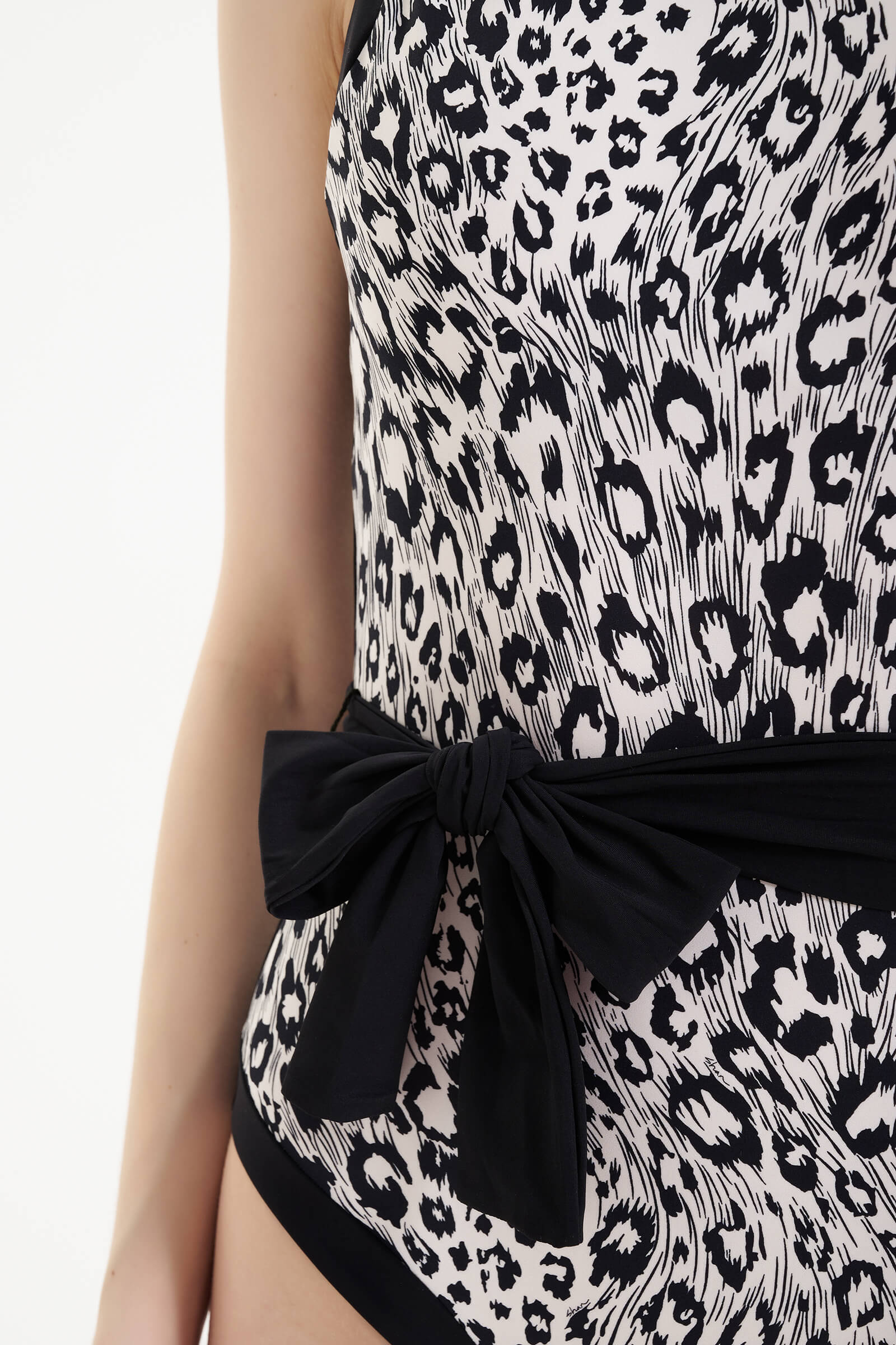 Слитный купальник на косточках Shan 