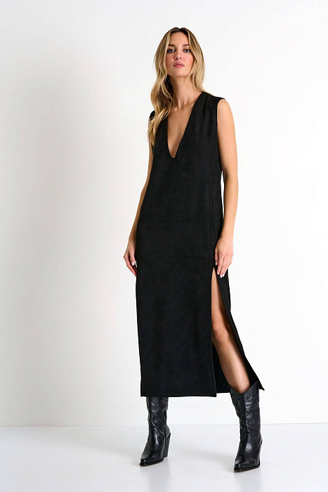 Платье с глубоким вырезом Shan  