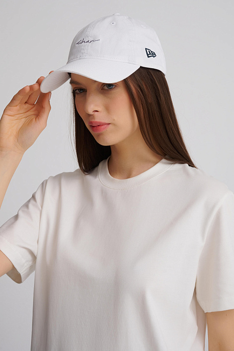 Кепка с логотипом бренда Shan  