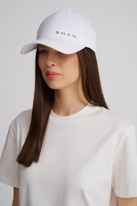 Кепка с логотипом бренда Shan  