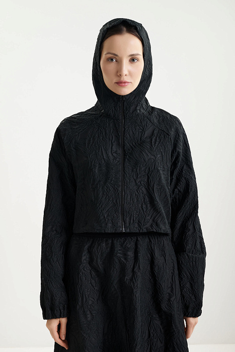 Укороченная ветровка из фактурной ткани Shan  