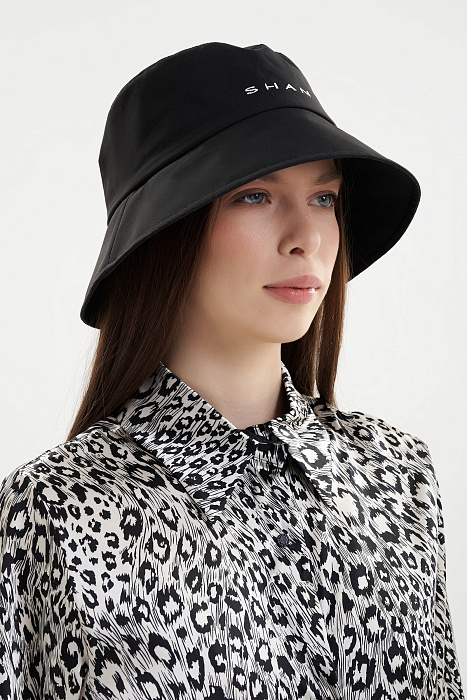 Панама с логотипом бренда Shan  