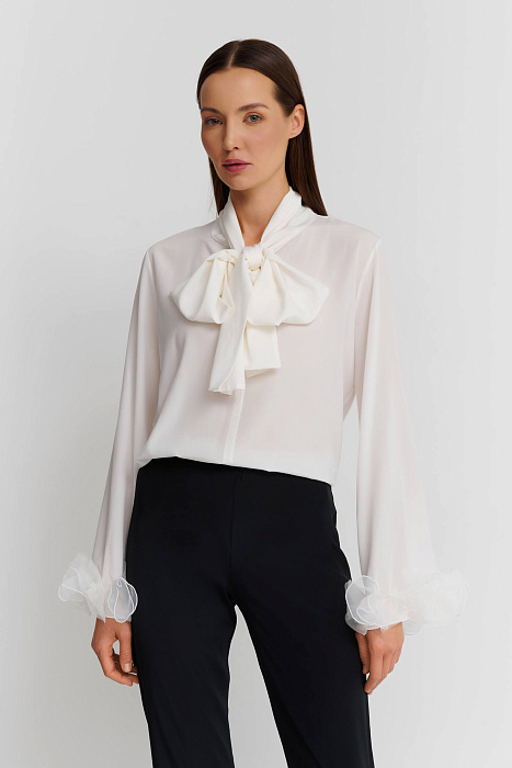 Шелковая блузка с воротником-аскот Shan  